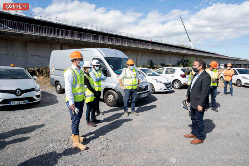 Didier Robert visite le chantier du pont de la Rivière des Galets et fait le point 