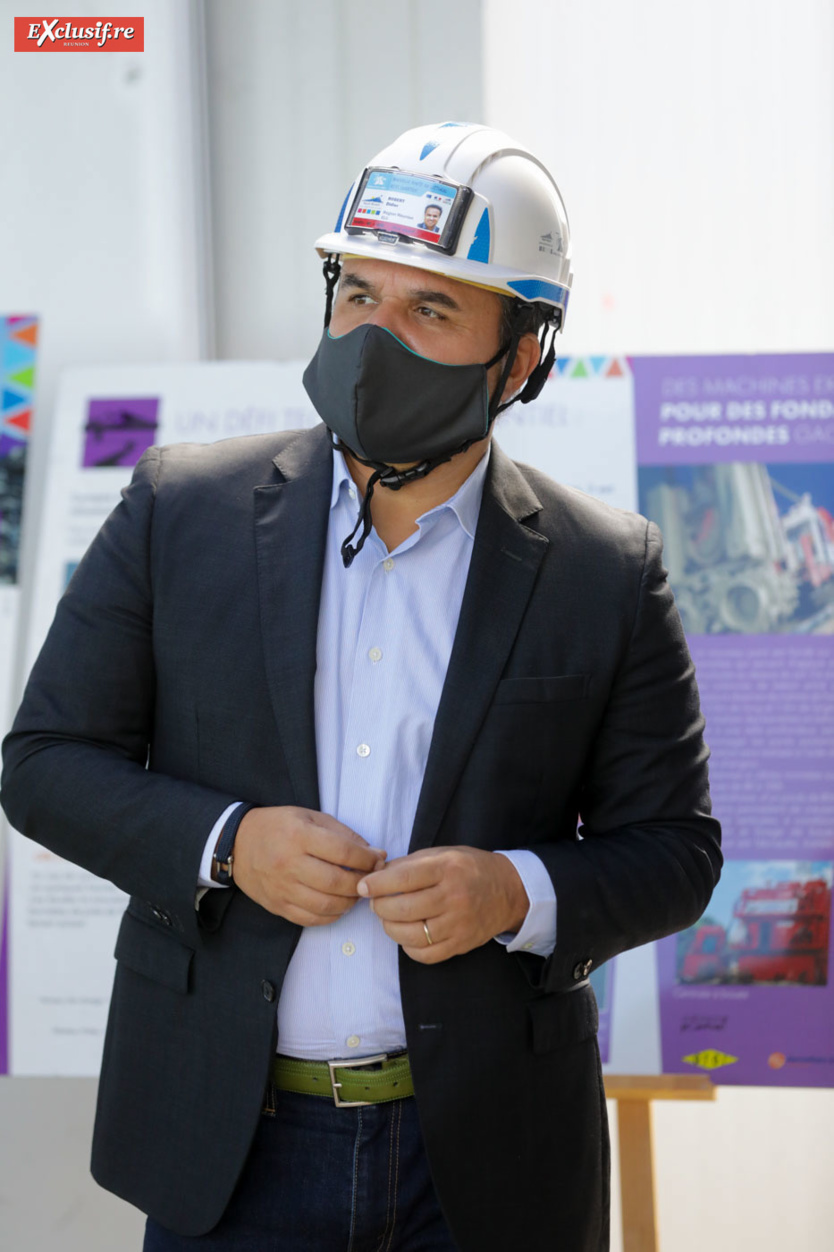 Didier Robert visite le chantier du pont de la Rivière des Galets et fait le point 