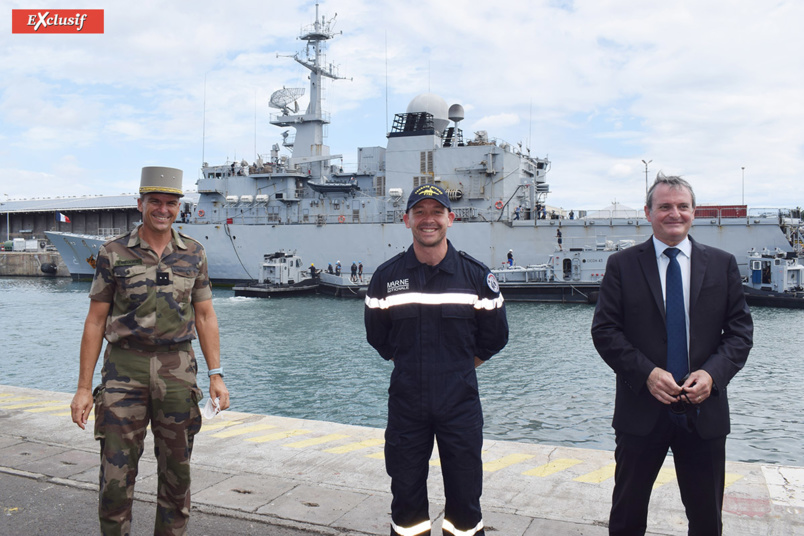 Le général Yves Métayer, commandant supérieur des FAZSOI, Kévin Escoffier, et Jacques Billant, Préfet de La Réunion