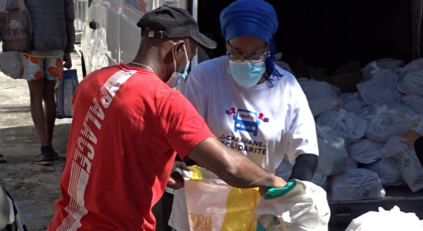 La Caravane de la Solidarité va dans toute l'île