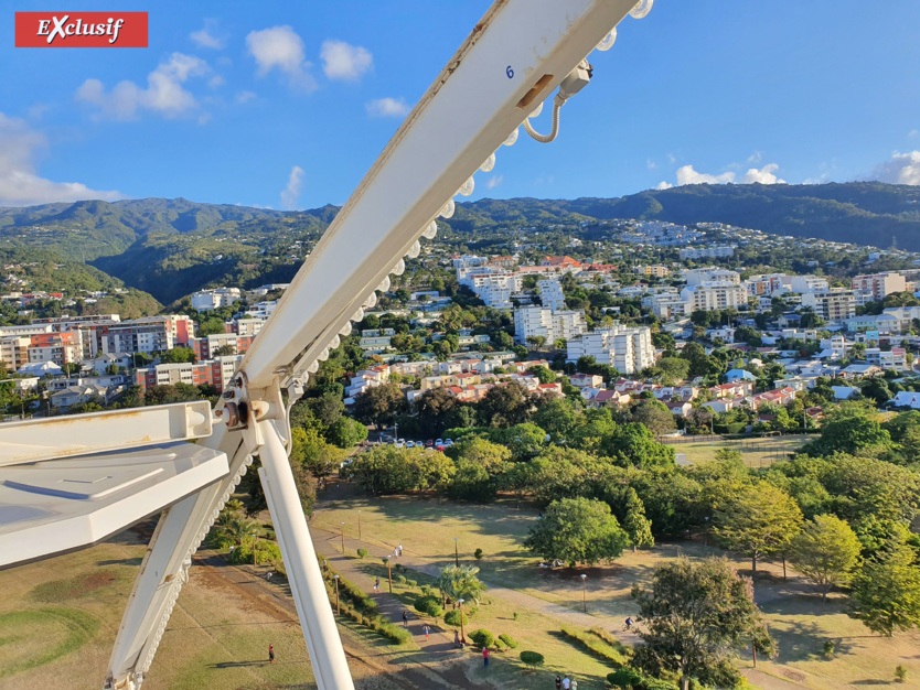 La Grande Roue au Parc de la Trinité à Saint-Denis: photos