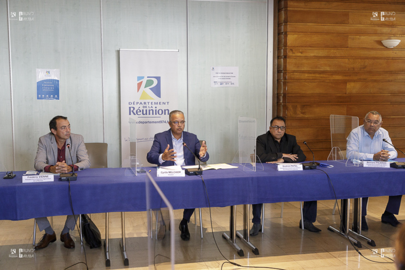 Frédéric Vienne, président de la Chambre d’Agriculture, Cyrille Melchior, président du Département, Ibrahim Patel, président de la Chambre de Commerce et d’Industrie, et Bernard Picardo, président de la Chambre de Métiers et de l’Artisanat