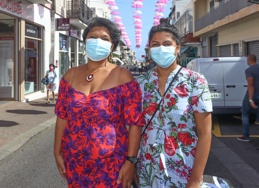 Marie-Annick Andamaye (à gauche), adjointe déléguée à la promotion de la santé