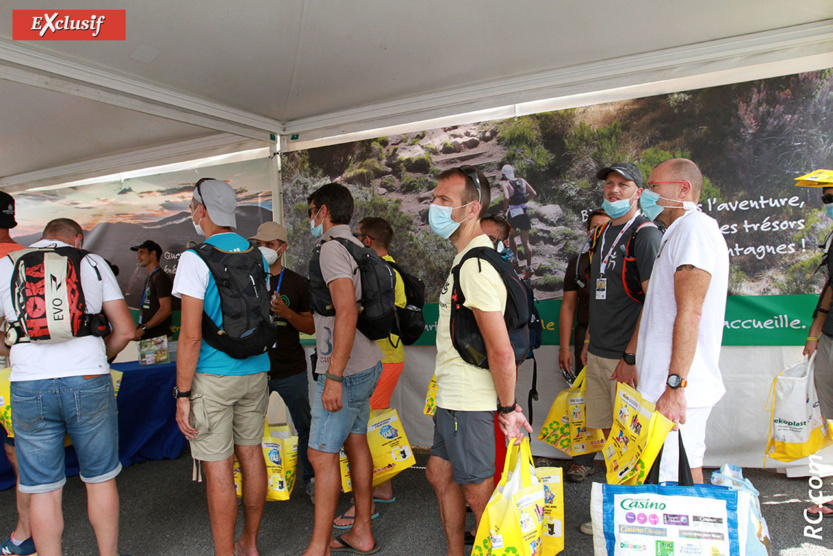 Grand Raid 2021: remise des dossards, Saint-Pierre en effervescence avant le départ