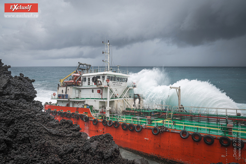 Tresta Star, le bateau échoué à Saint-Philippe