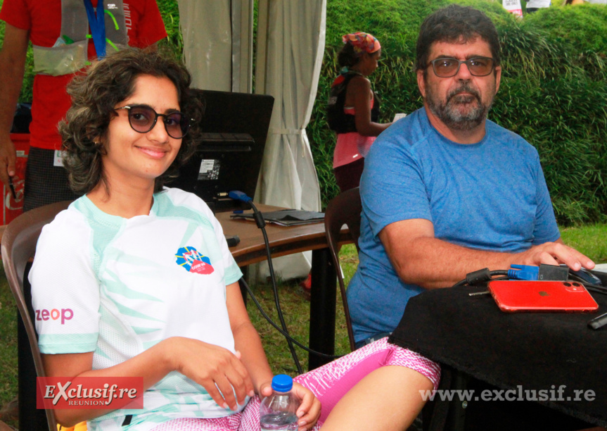 Chetna Lukea et Jean-Maurice Mamet à la table des arrivées