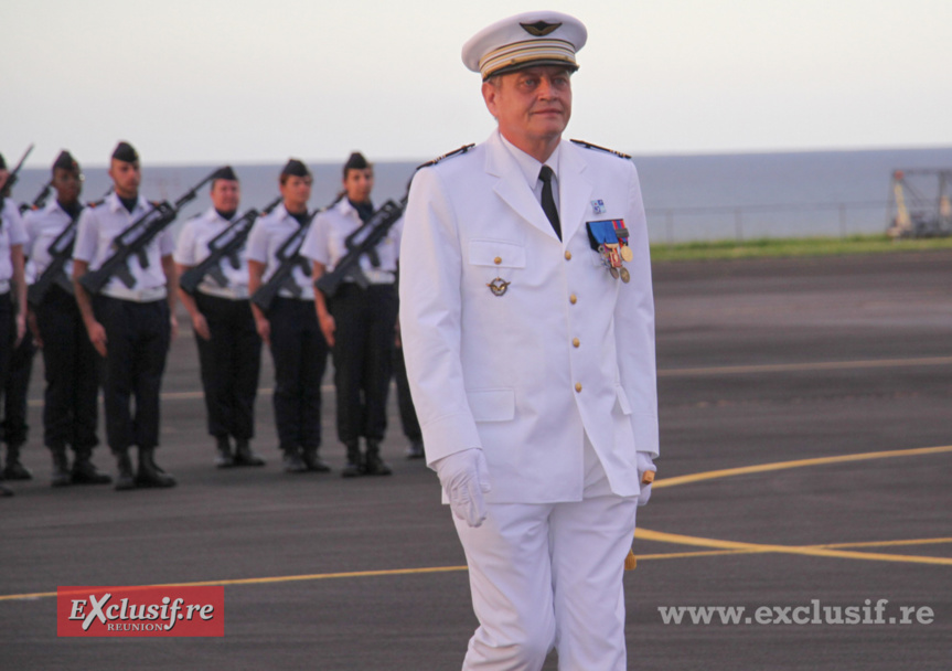 Base Aérienne 181: la lieutenant-colonel Karine Gauthier prend le commandement