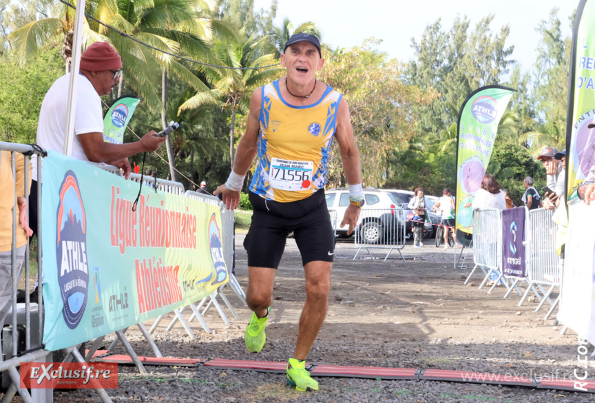 Jean-Marc Hardy a pris goût : après les 42,195km du Marathon Pour Tous, il a cette fois-ci abordé le semi-marathon