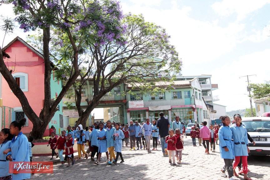 Madagascar: le Père Pédro «résiste» à Akamasoa !