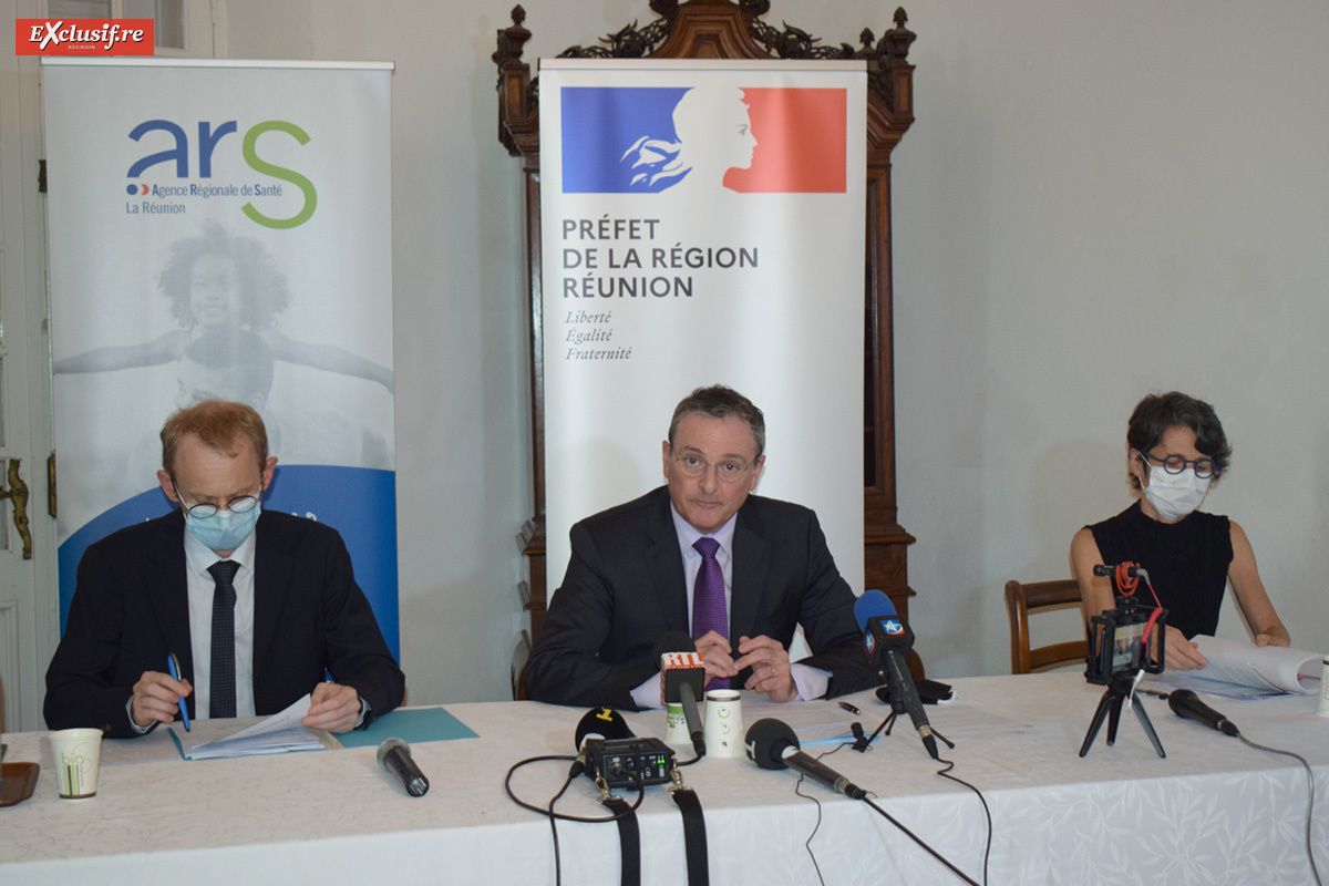 Etienne Billot, directeur général adjoint de l'ARS Réunion, Jacques Billant, Préfet de La Réunion, et Martine Servat, directrice de l’animation territoriale et des parcours de santé de l’ARS