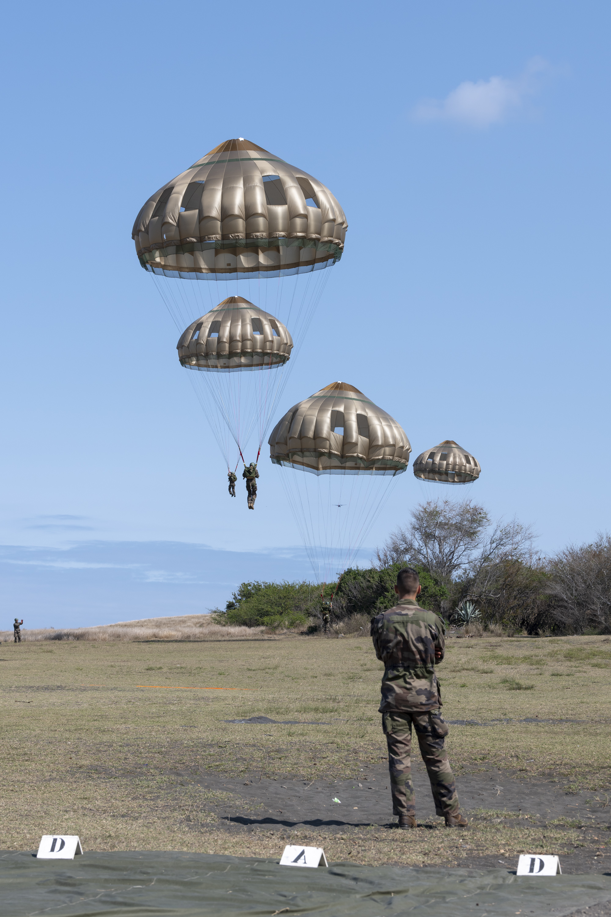 Armée: les paras ont fêté Saint-Michel, leur protecteur