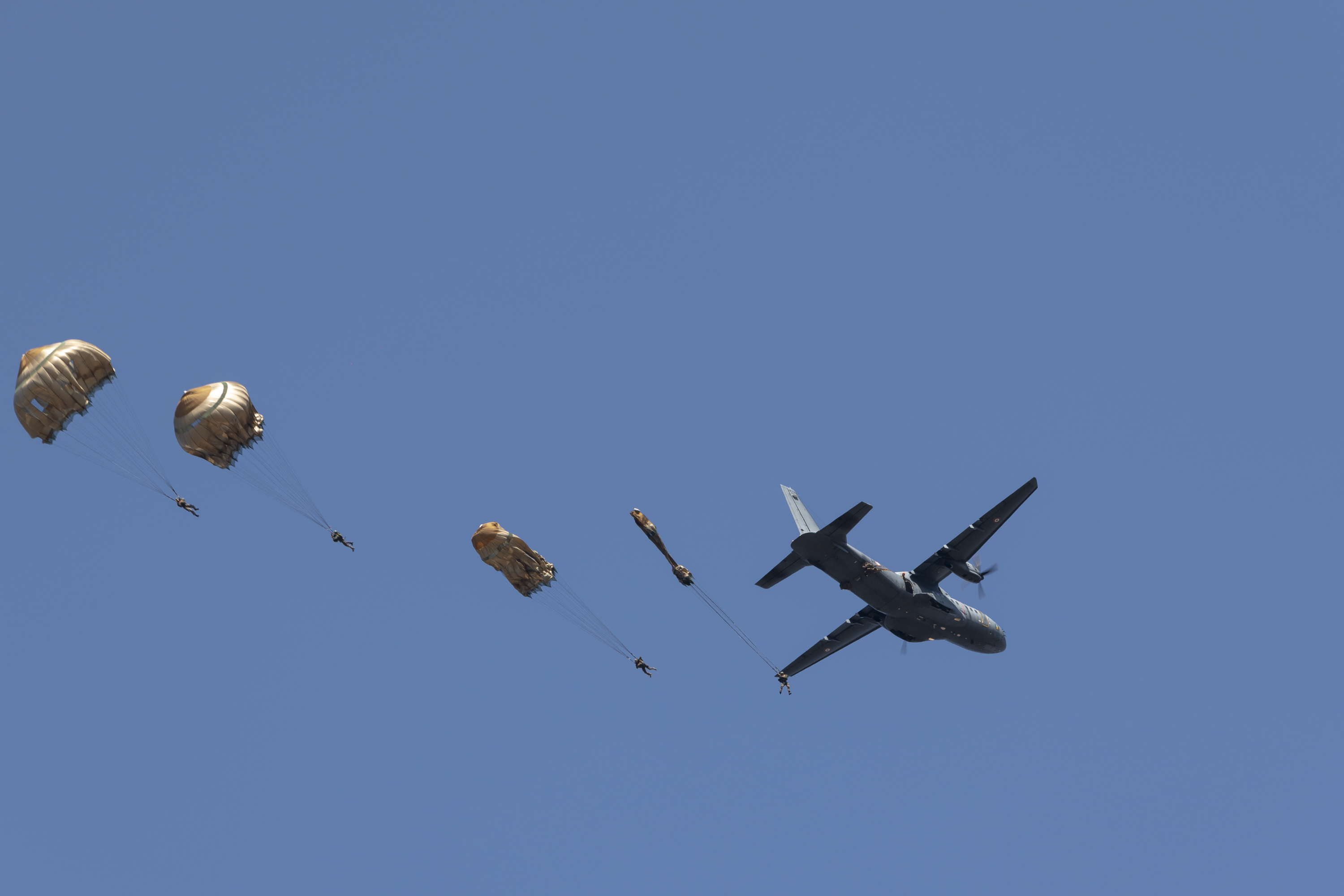 Armée: les paras ont fêté Saint-Michel, leur protecteur