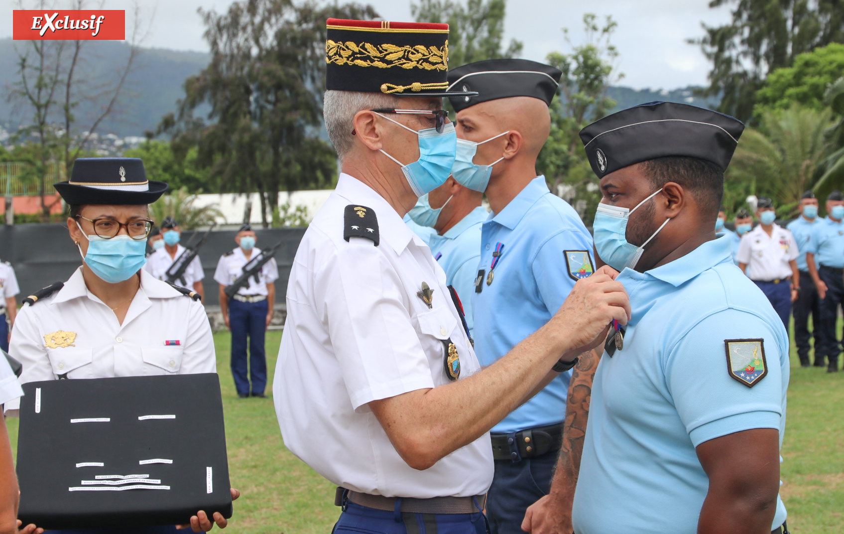 Gendarmerie Nationale: remise d'insignes et de brevets