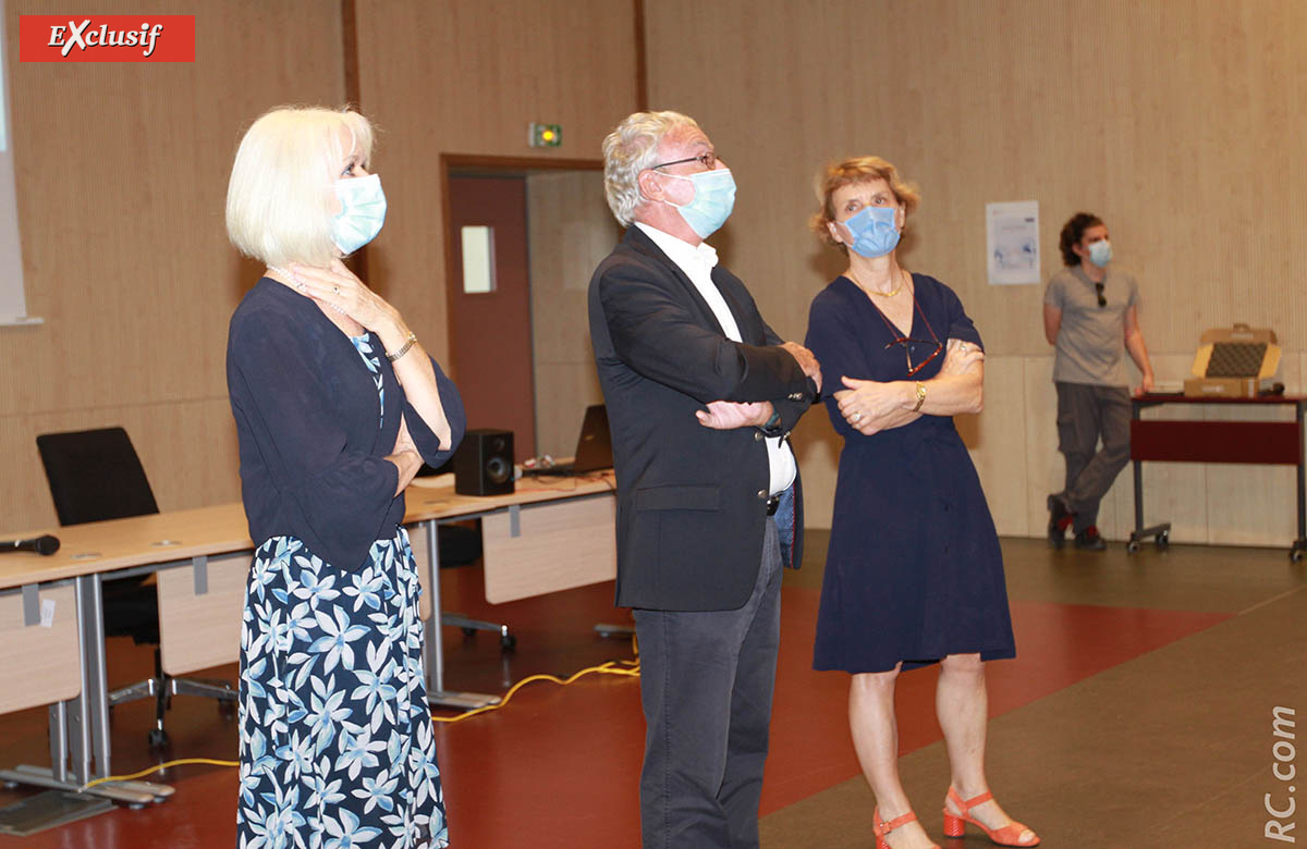 Isabelle Lemarchand, proviseure du Lycée Roland Garros, François Cartault, président de Sciences Réunion, et Chantal Manès-Bonisseau, Rectrice de l'Académie de La Réunion