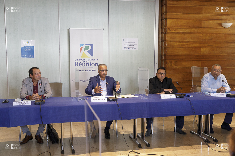 Frédéric Vienne, président de la Chambre d’Agriculture, Cyrille Melchior, président du Département, Ibrahim Patel, président de la Chambre de Commerce et d’Industrie, et Bernard Picardo, président de la Chambre de Métiers et de l’Artisanat