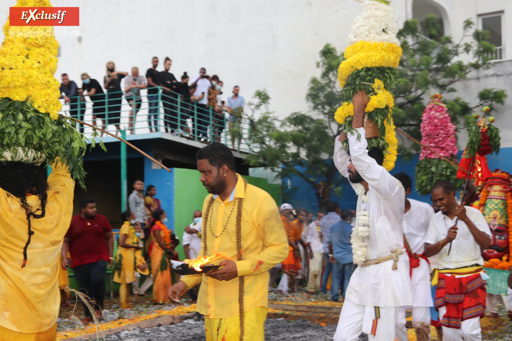 Marche sur le feu au temple tamoul du Chaudron: photos