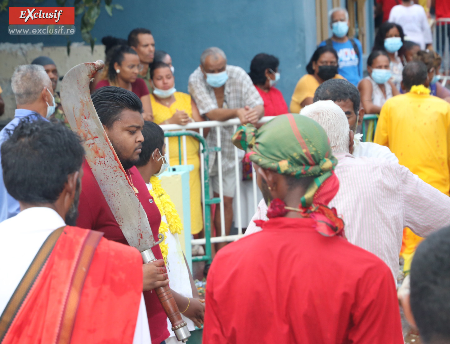 Marche sur le feu au temple tamoul du Chaudron: photos