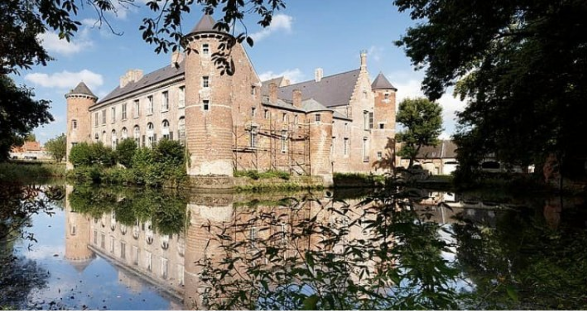 @Esquelbecq et son magnifique château