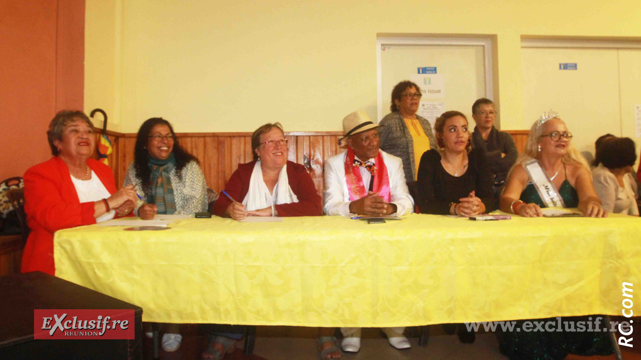 Le jury de l'élection de Mamie Goyavier, présidé par Henriette Bergamme, présidente du club «Village les Azalées»