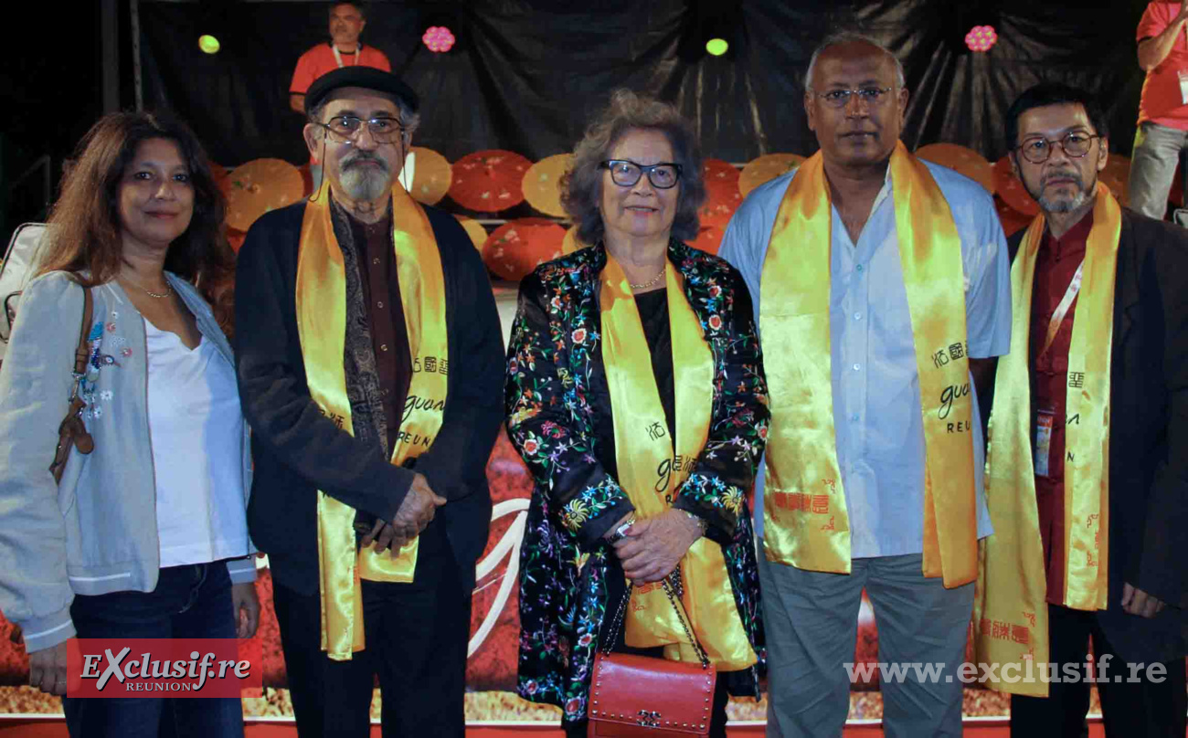 Shehnaz Issop-Banian, son père Idriss, Josette Chan Yin, Daniel Minienpoullé, et Jerry Ayan