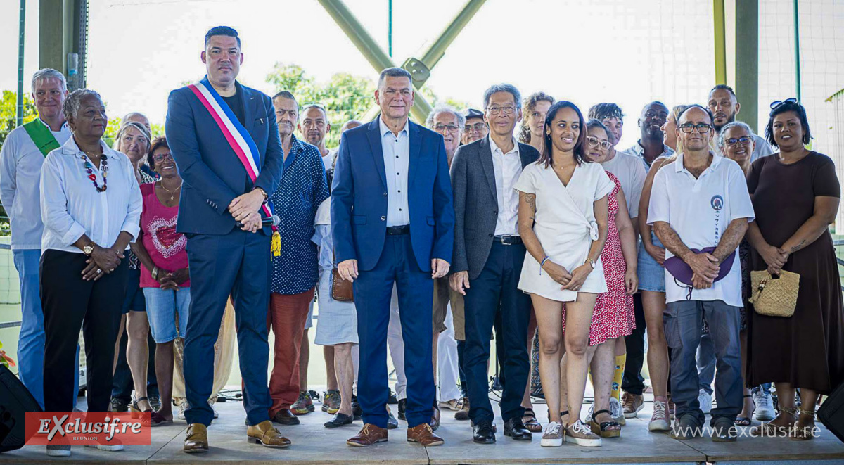 Les artistes étaient invités sur le podium pour une belle photo-souvenir