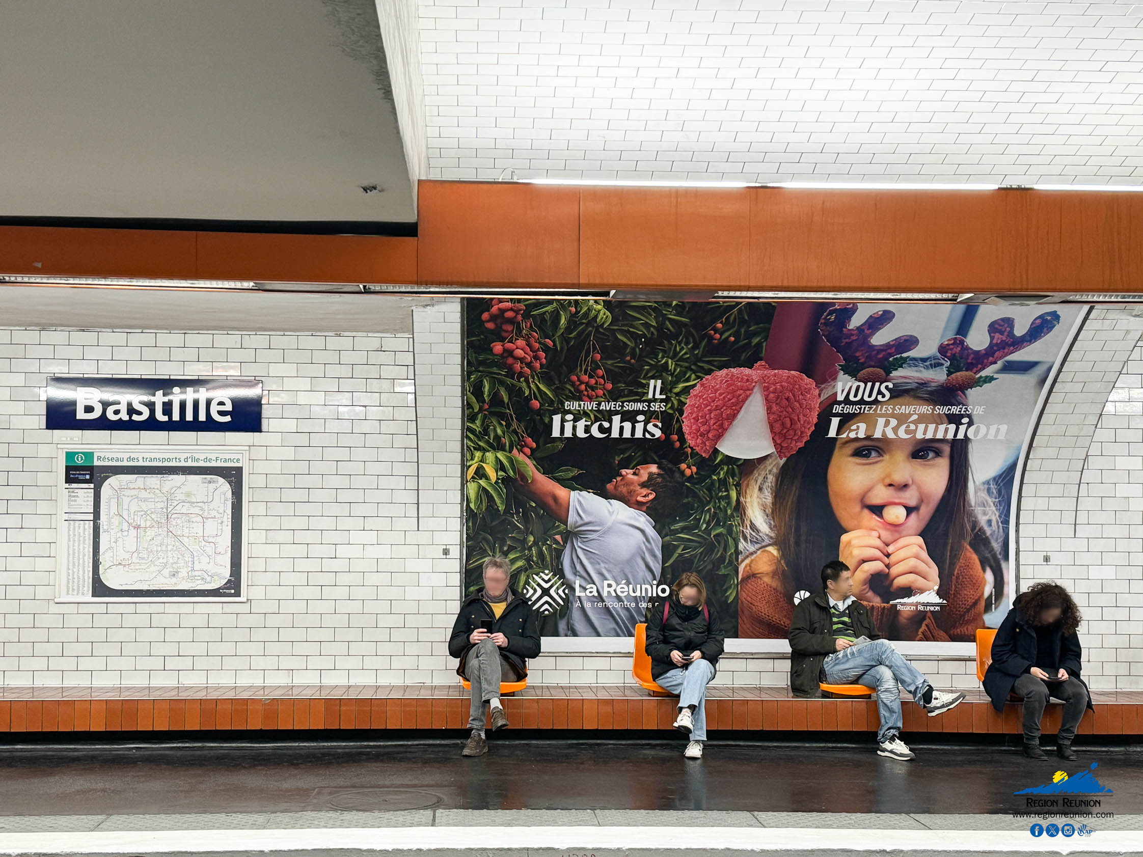 "Litchis" et ananas Victoria de La Réunion affichés dans le métro parisien