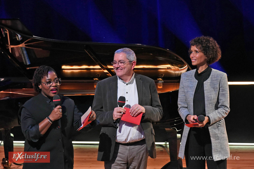 Claudia Tagbo, humoriste, Richard Martet, président du jury, et Sonia Rolland, actrice et productrice