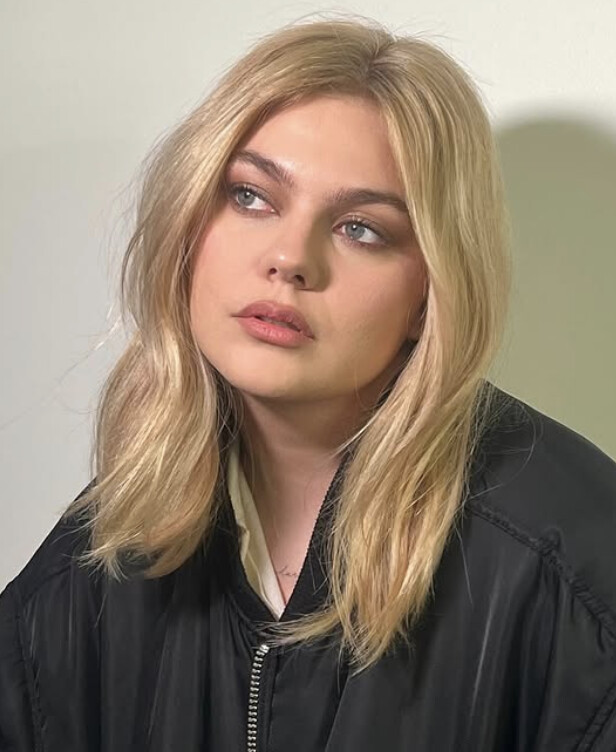 Louane espère faire gagner la France en mai prochain à l'Eurovision (photo Instagram Louane)