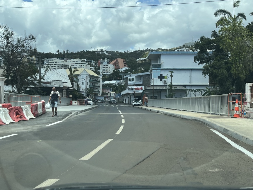 Le pont de la Providence réouvert sur 2 voies avec une piste cyclable de 3 mètres côté mer