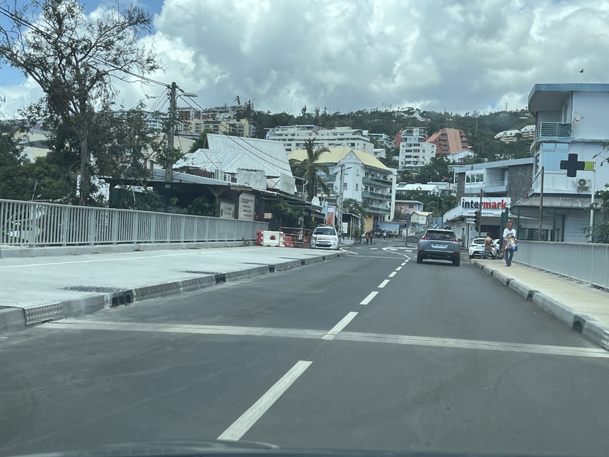 Le pont de la Providence à Saint-Denis réouvert enfin sur deux voies